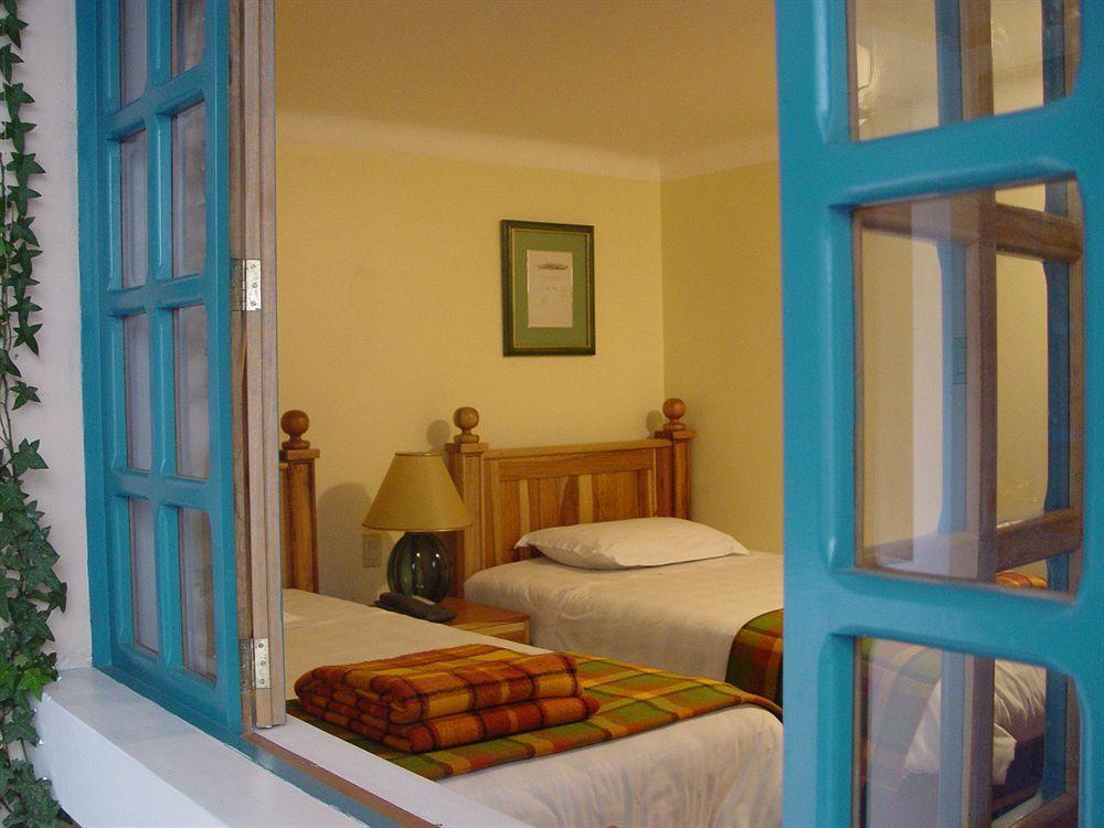 Hotel Vieja Cuba Кито Экстерьер фото